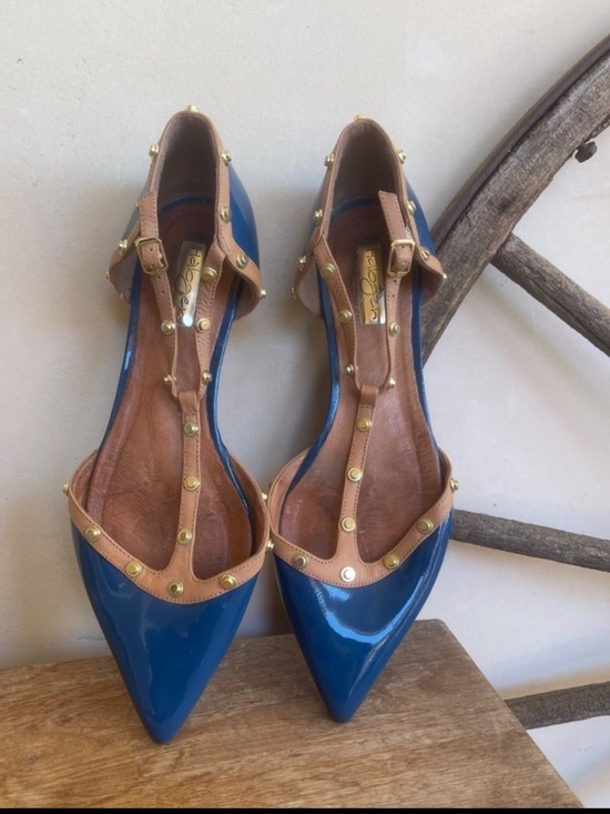 Halogen Shoes - HALOGEN “Olsen” Blue Tan Gold Studded T-Strap Leather Pointed Toe Flats Sz 9.5